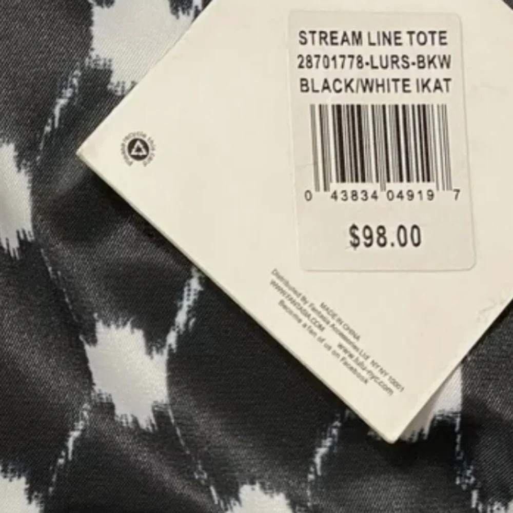 LuLu Sport New York (Black & White) Ikat Pattern Stream Line (Puffer) Tote Bag
